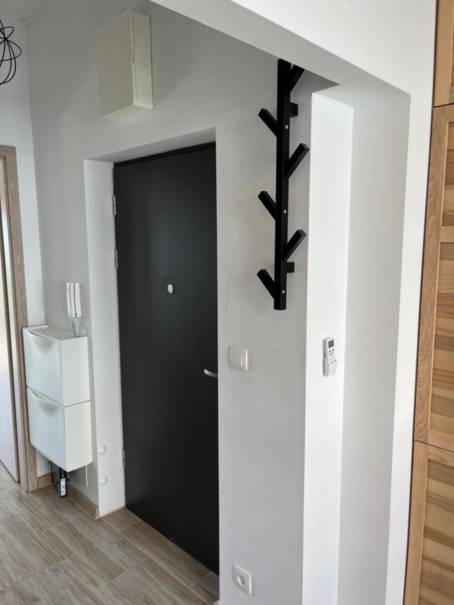Feelhome Apartment With Kitchen Краков Экстерьер фото